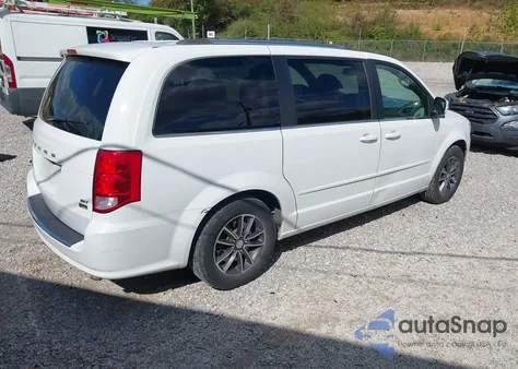 2017 Dodge Grand Caravan Sxt z USA, uszkodzony, nr VIN 2C4RDGCG9HR813951